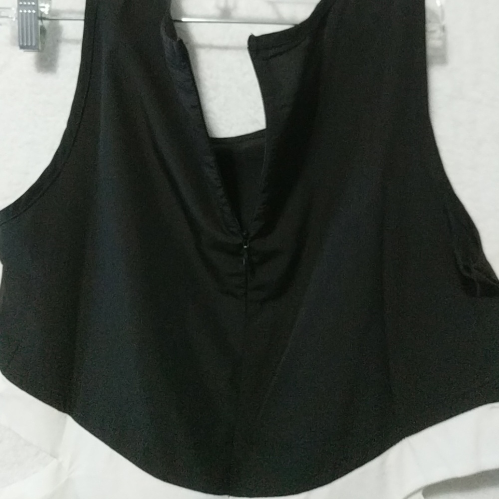 Dress - Picture 6 of 7